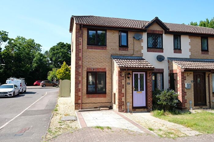 2 Bedroom End Of Terrace House For Sale In Larkspur Drive, Marchwood, SO40