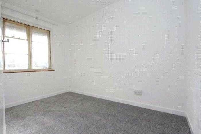 2 Bedroom Flat For Sale In Anglesea Road, Southampton, Hampshire, SO15