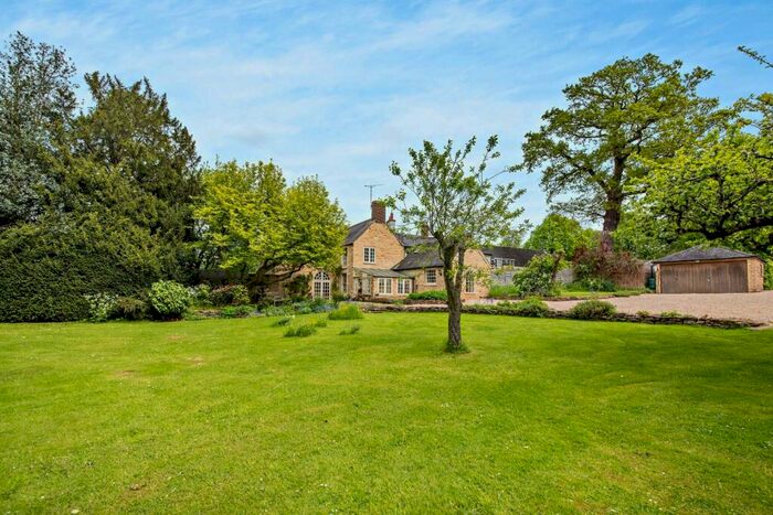5 Bedroom Semi-Detached House For Sale In Lower Heyford, Oxfordshire, OX25