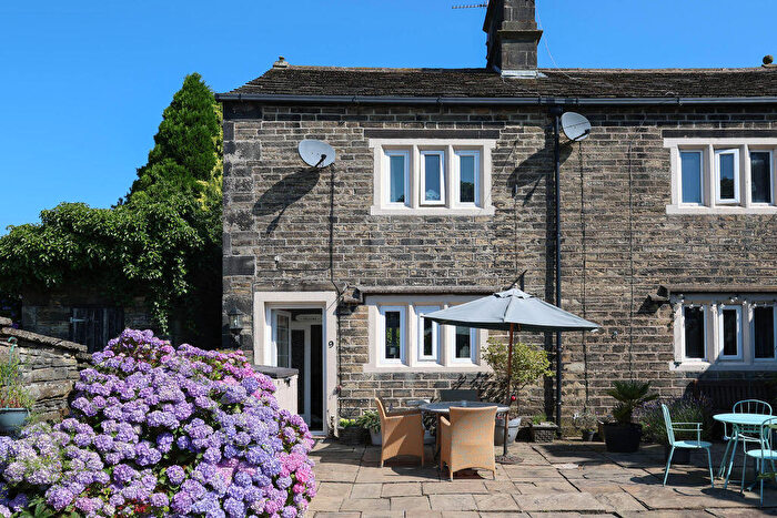 2 Bedroom Terraced House For Sale In Woodhouse Lane, Norden, Rochdale, OL12