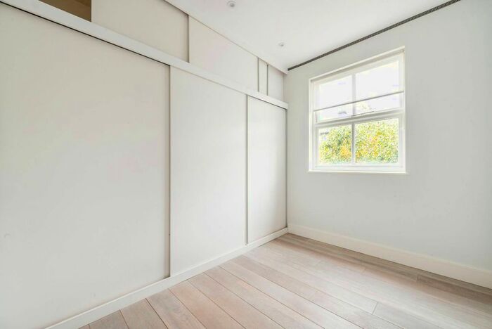 2 Bedroom Flat To Rent In Notting Hill Gate, Notting Hill, London, W11