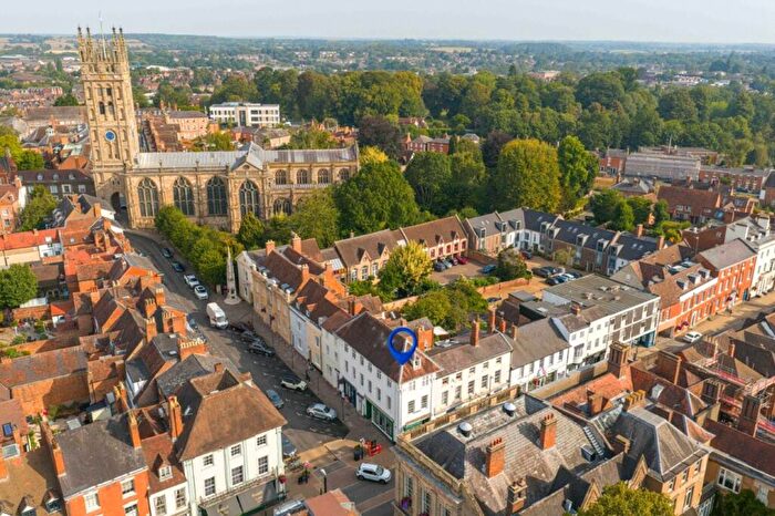1 Bedroom Apartment For Sale In Church Street, Warwick, Warwickshire, CV34