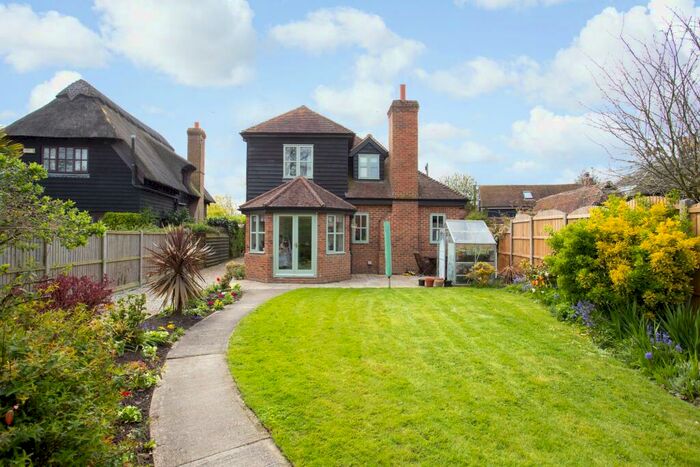 4 Bedroom Cottage For Sale In Church Lane, Chislet, CT3