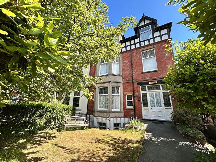 2 Bedroom Apartment For Sale In Abbey Road, Llandudno, LL30