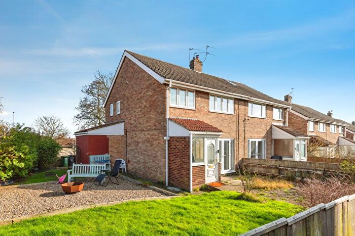 3 Bedroom Semi Detached House For Sale In Spearman Walk, Hartlepool, TS27