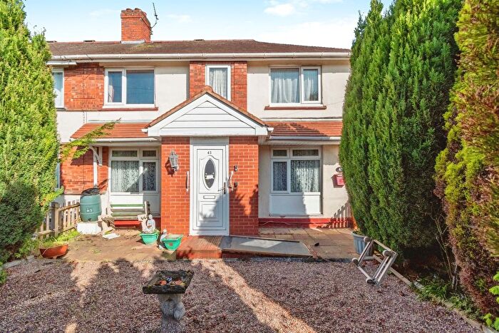 4 Bedroom Semi Detached House For Sale In Hampton Street, Cannock, WS11