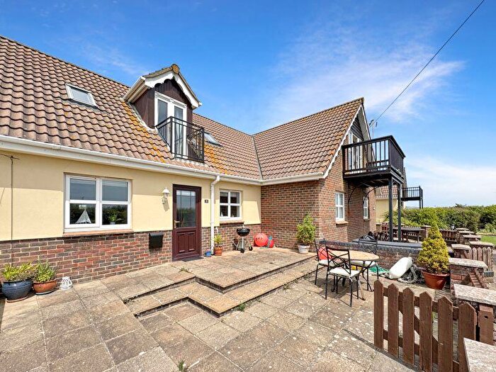 2 Bedroom Cottage For Sale In Military Road, Brighstone, PO30