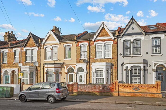 5 Bedroom Terraced House For Sale In Hatherley Road, London, E17