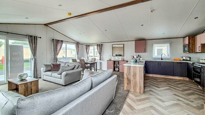 2 Bedroom Park Home For Sale In Amble Links Holiday Park, NE65