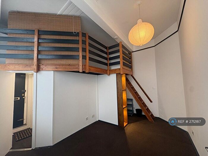 Studio To Rent In Willesden Lane, London, NW6