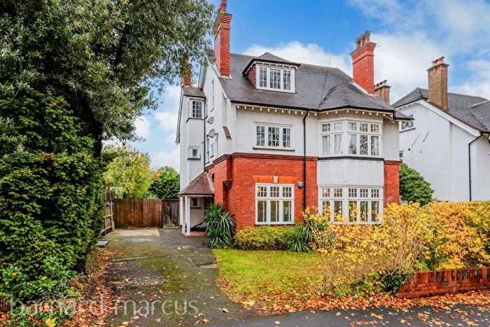 2 Bedroom Character Property For Sale In Mayfield Road, Sutton, SM2