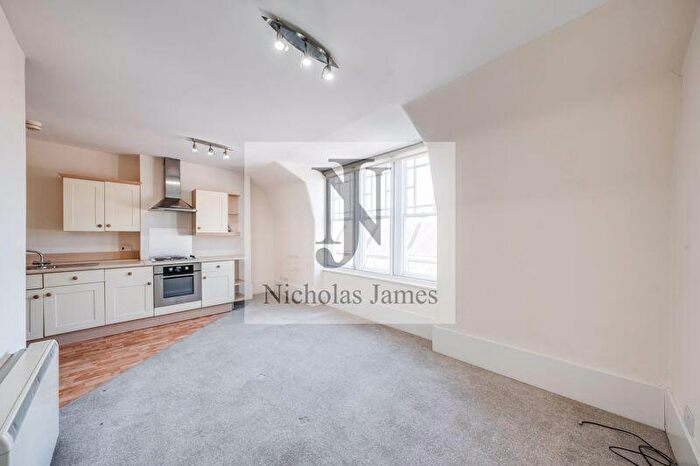 1 Bedroom Flat To Rent In Church Street, Enfield Town, EN2