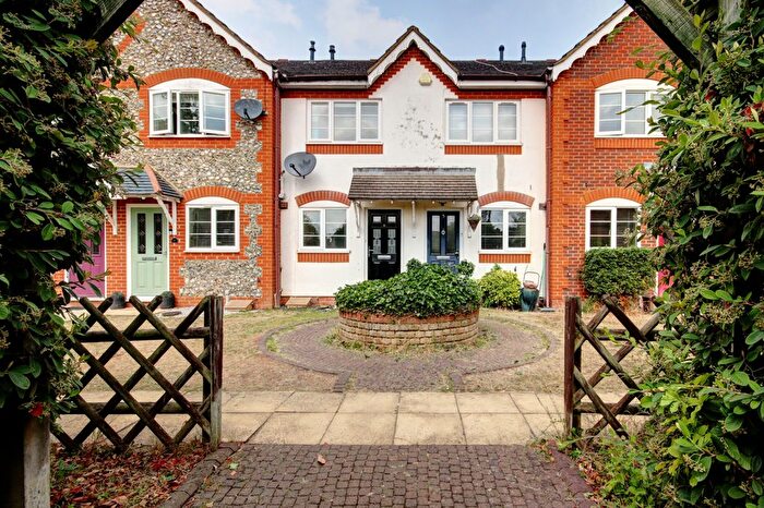 2 Bedroom Terraced House For Sale In Parish Close, Watford, WD25