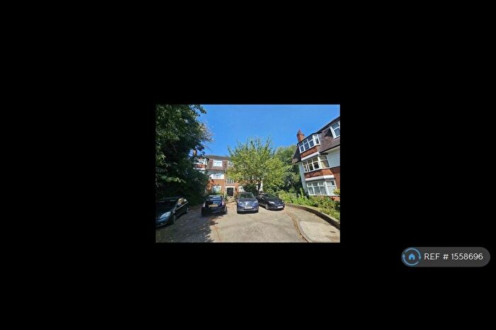 2 Bedroom Flat To Rent In Avondale Court, London, E18