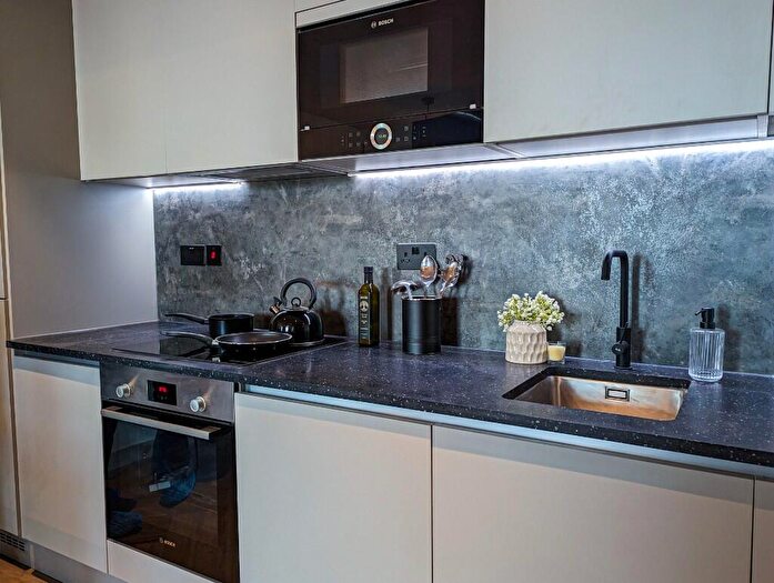 2 Bedroom Apartment To Rent In Ancoats Gardens, Bendix Street, Manchester, Greater Manchester, M4