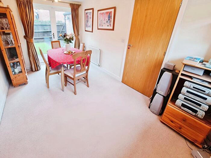 4 Bedroom Detached House For Sale In Turneys Drive, Milton Keynes, MK12