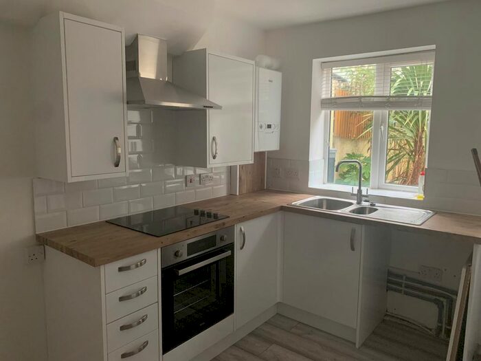 1 Bedroom Flat To Rent In Cavendish Place, Eastbourne BN21