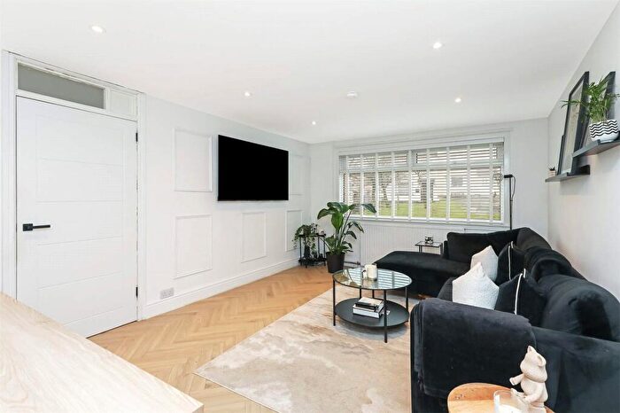 3 Bedroom Terraced House For Sale In Macbeth, East Kilbride, Glasgow, South Lanarkshire, G74
