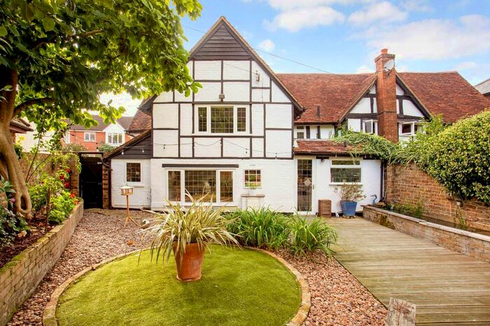 3 Bedroom Semi-Detached House To Rent In High Street, Bray, Maidenhead, Berkshire SL6