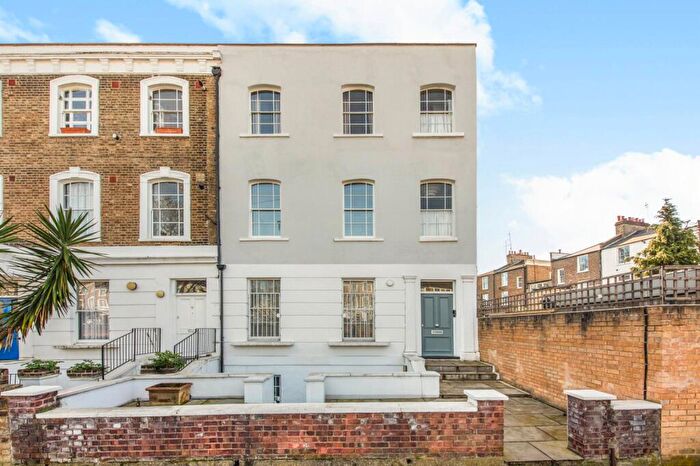 2 Bedroom Flat For Sale In Mildmay Grove South, Islington, N1