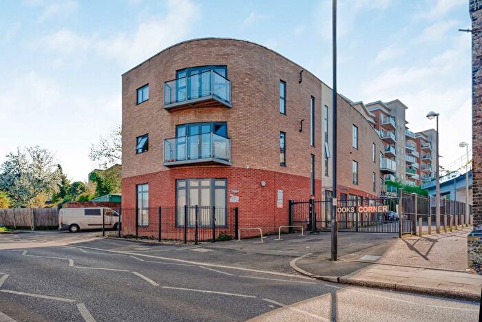 1 Bedroom Flat For Sale In Roxeth Green Avenue, Harrow, HA2