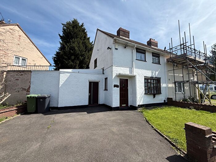 2 Bedroom Property To Rent In Westfield Road, Bilston, WV14
