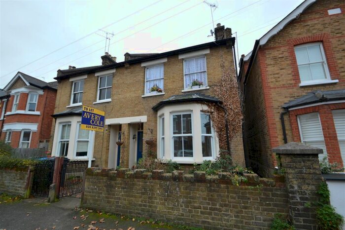 1 Bedroom Flat To Rent In Arlington Road, Surbiton, KT6