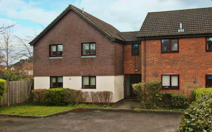 1 Bedroom Apartment To Rent In The Laurels, Farnham, GU9