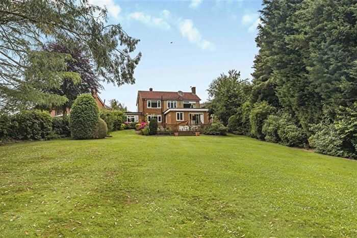 4 Bedroom Detached House For Sale In Haslemere Avenue, Hale Barns, WA15