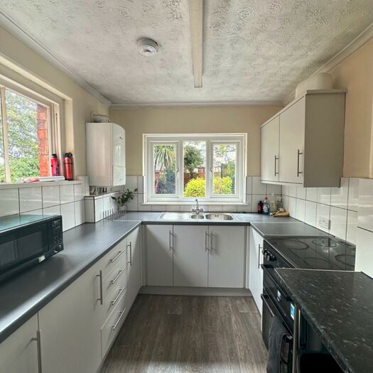 5 Bedroom Terraced House To Rent In Fore Street, Exeter, Devon, EX1