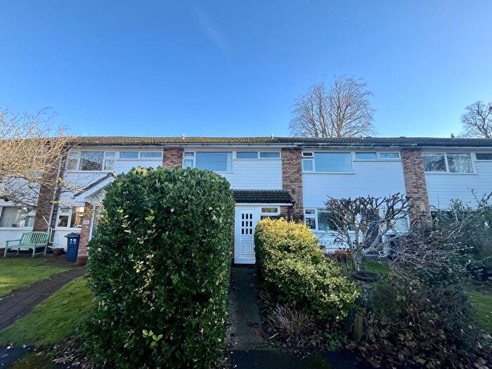 3 Bedroom Terraced House For Sale In Wooburn Manor Park - Backing The River Wye, HP10