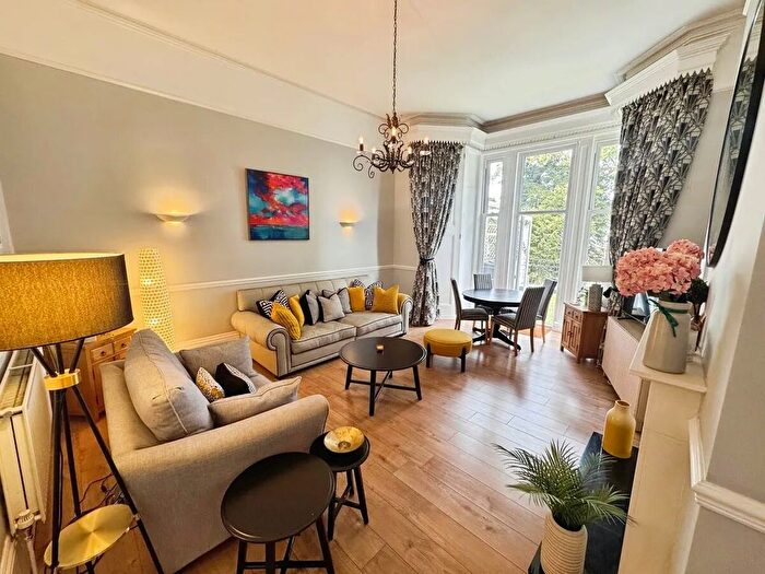 5 Bedroom Property For Sale In Highwood Grange, Wolborough Hill, Newton Abbot, Devon., TQ12