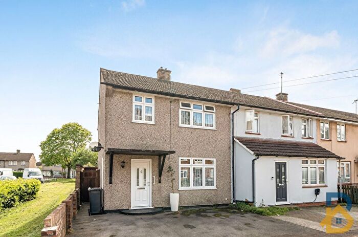 3 Bedroom Property For Sale In Woodshire Road, Dagenham, RM10