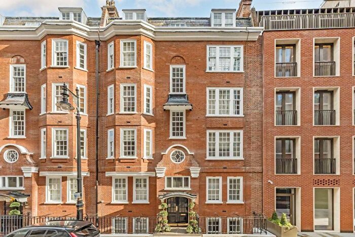 2 Bedroom Flat To Rent In Carrington Street, Mayfair, W1J