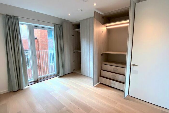 2 Bedroom Flat For Sale In Equiano Court, Baldwins Gardens, London, EC1N