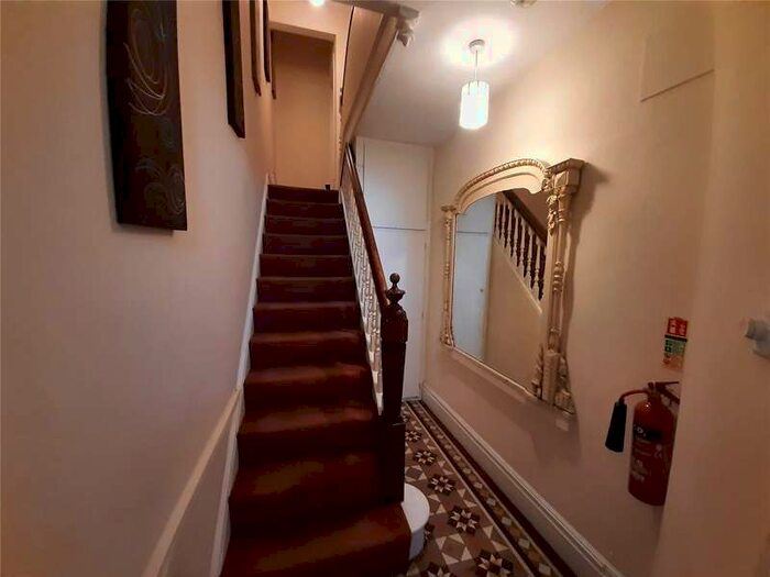 House For Sale In 454 Woodborough Road, Nottingham, Nottinghamshire, NG3