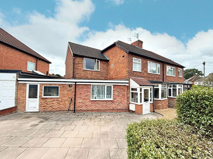 5 Bedroom Semi-Detached House For Sale In Velsheda Road, Shirley, B90