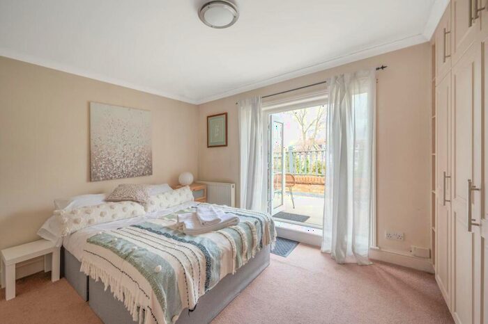 1 Bedroom Flat To Rent In Willesden Lane, Willesden Green, London, NW2