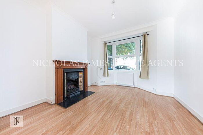 2 Bedroom Terraced House To Rent In Chelmsford Road, Southgate, London, N14