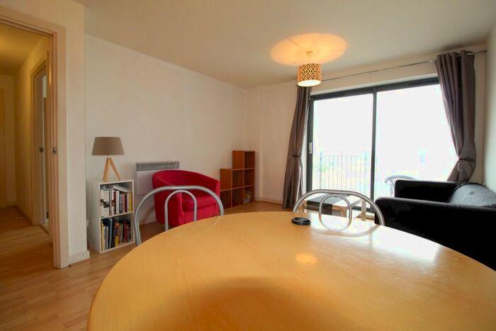 2 Bedroom Flat To Rent In High Street, London, E15