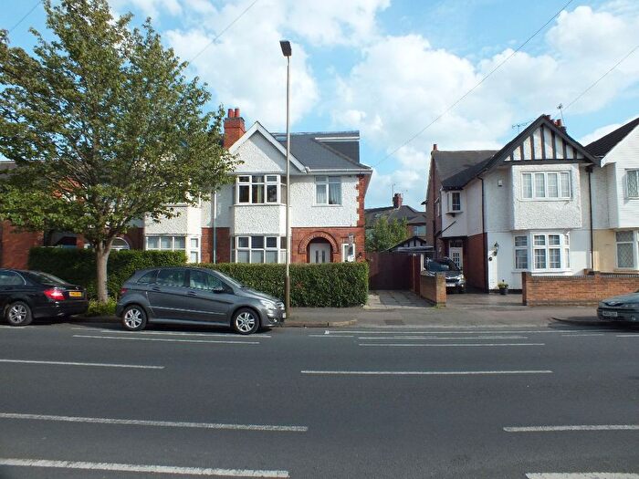 4 Bedroom Semi-Detached House To Rent In Evington Drive, Leicester, LE5