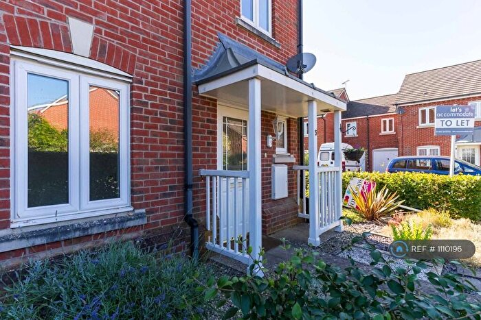 3 Bedroom End Of Terrace House To Rent In Reeder Close, Fordingbridge, SP6