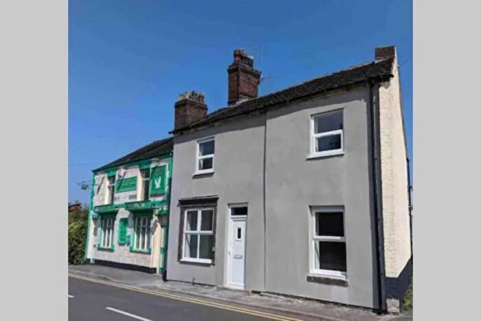 4 Bedroom Detached House For Sale In Newport Lane, Stoke-on-Trent, ST6