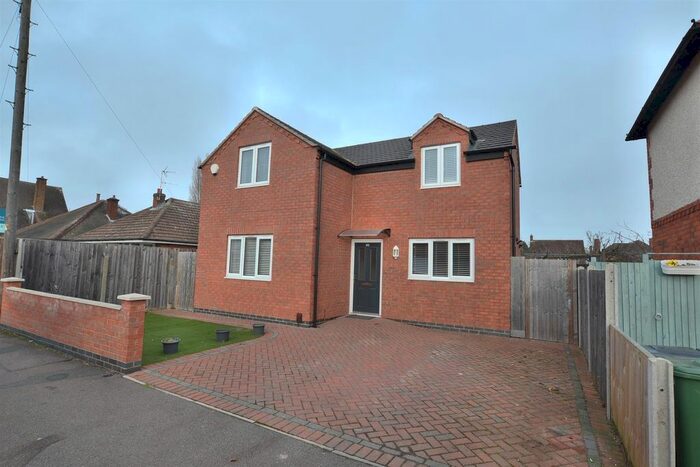 2 Bedroom Detached House To Rent In Ashleigh Drive, Loughborough, Leicestershire, LE11