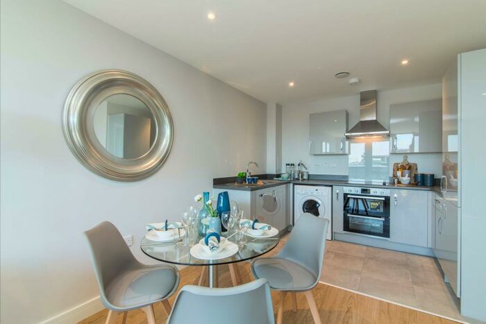 2 Bedroom Apartment To Rent In New Walk, Leicester, LE1