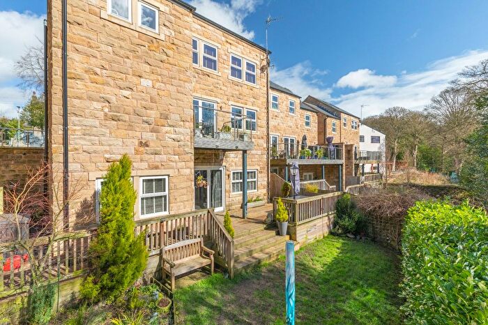 5 Bedroom Detached House To Rent In Chestnut Gardens, Baildon, BD17