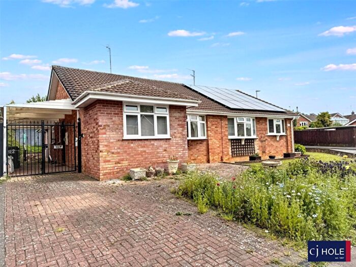 2 Bedroom Bungalow For Sale In Bodiam Avenue, Tuffley, Gloucester, GL4
