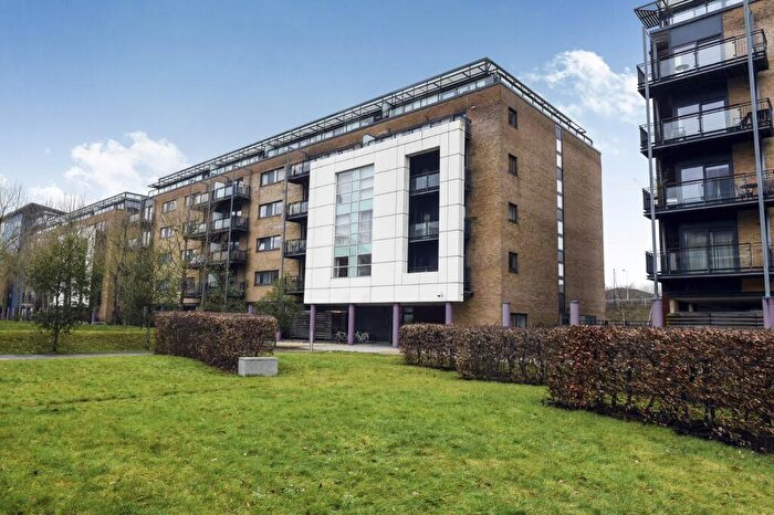2 Bedroom Apartment To Rent In Hartland House, Prospect Place, CF11