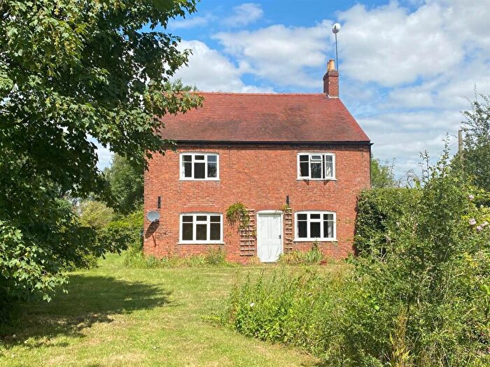 3 Bedroom Detached House For Sale In Moorhouse, Newark, NG23