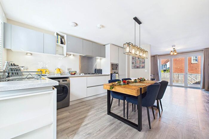 3 Bedroom Terraced House For Sale In Lady Nancy Crescent, Blantyre, G72